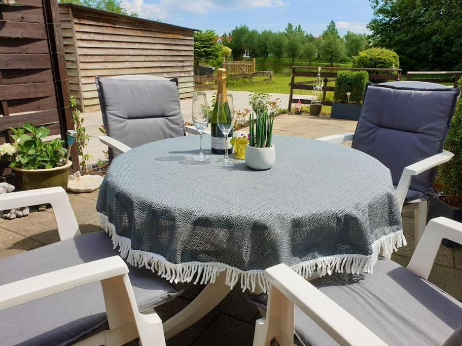 Welkom In Dekreek V59, Dem Freundlichen Ferienhaus Bruinisse Bagian luar foto